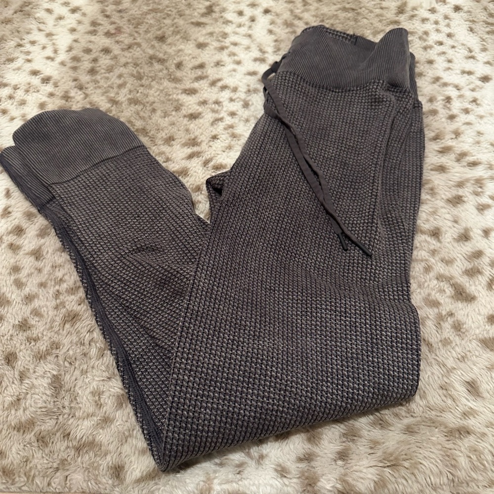 Victoria Secret “Pink” active leggings medium